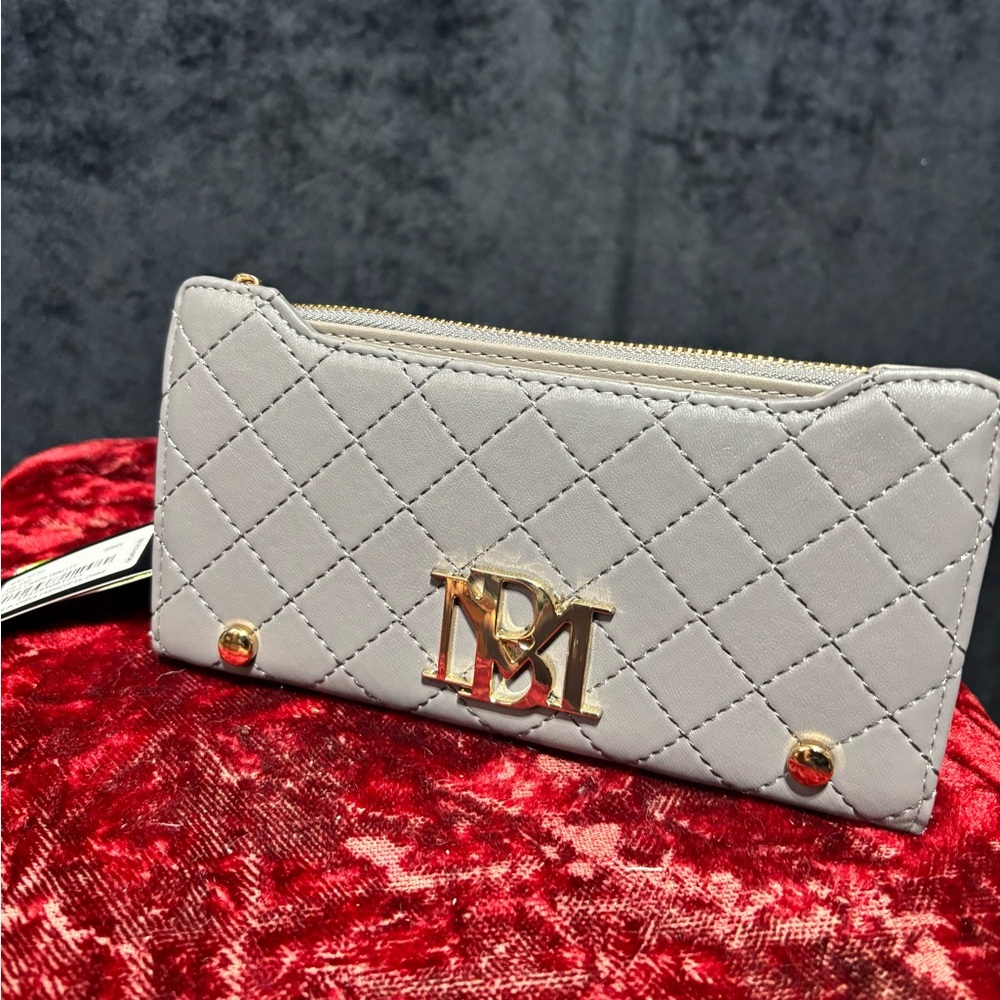 NWT Badgley Mischka grey quilted long card wallet